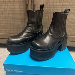 Skyhigh F Nerds Platform Chelsea Boots
